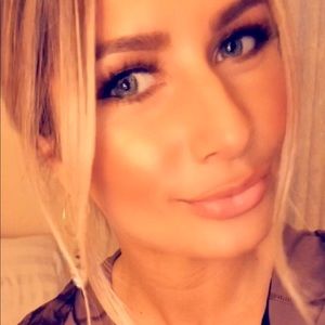 Meet your Posher, Genevieve